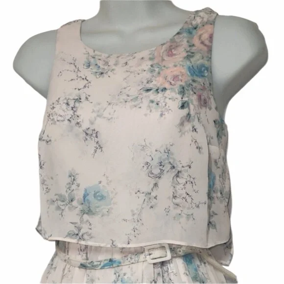 LC Lauren Conrad floral pleated midi dress with belt - Picture 2 of 5